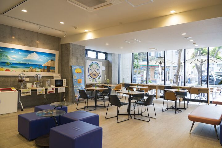 Entrance & Lobby