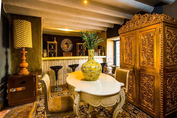 Lounge 67 of 72
