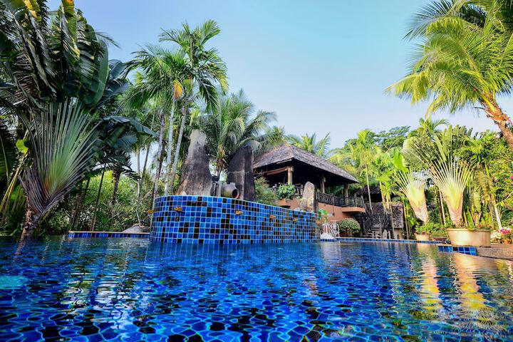 Pools & Facilities
