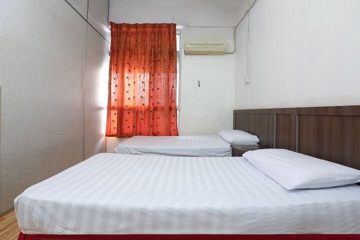 Room 4 of 22