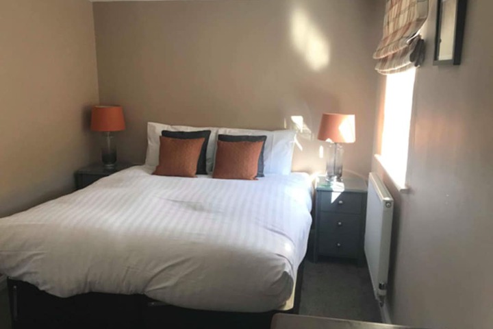 Room 8 of 18