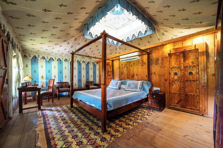 Room 26 of 151