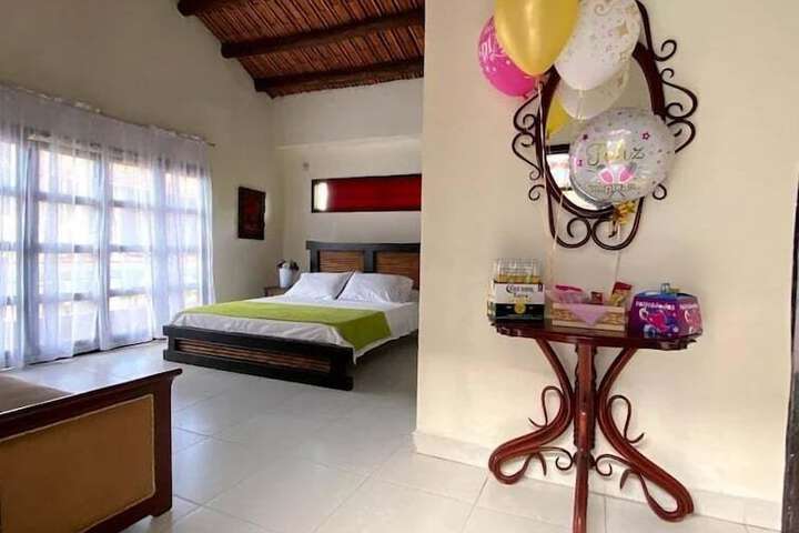 Room 5 of 17
