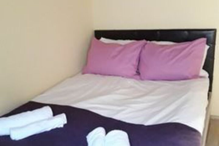 Room 10 of 26