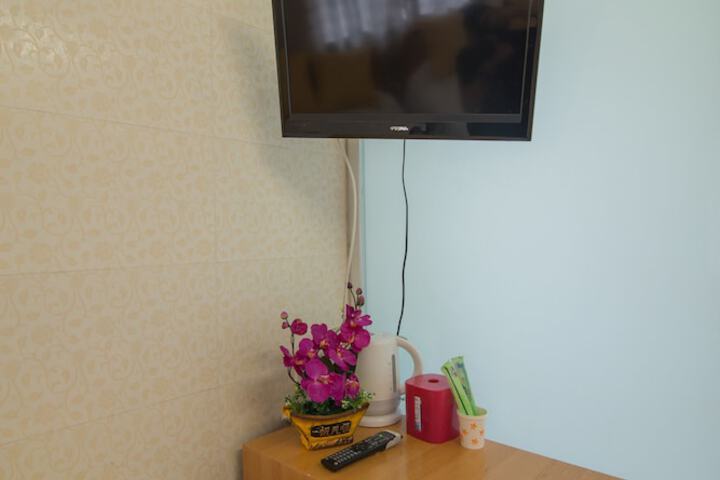 Room 18 of 110