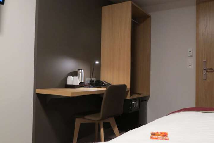 Room 45 of 82