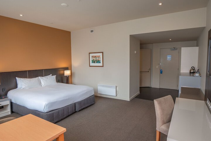 Room 4 of 44