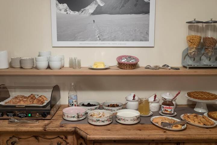 Dining 63 of 86