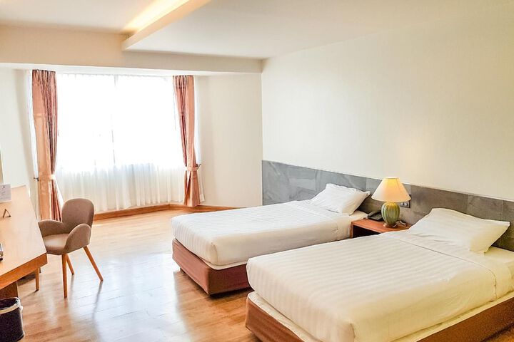 Room 10 of 46