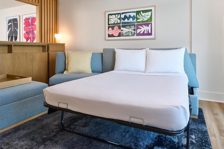 Room 65 of 192
