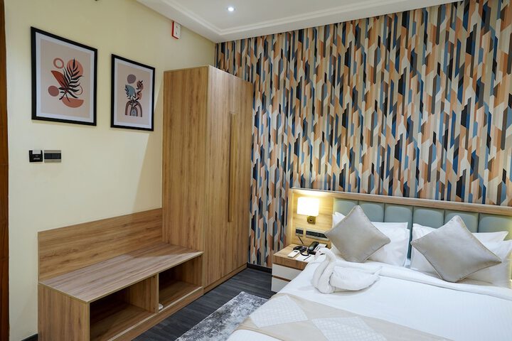Room 7 of 26