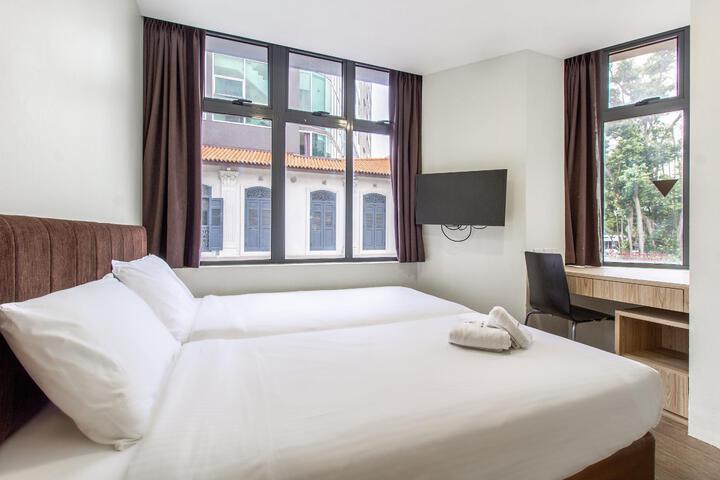 Room 8 of 24