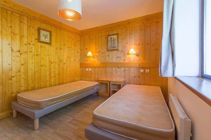 Room 20 of 162