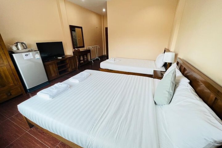 Room 27 of 152