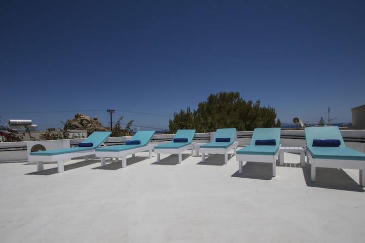 Sundeck 44 of 46