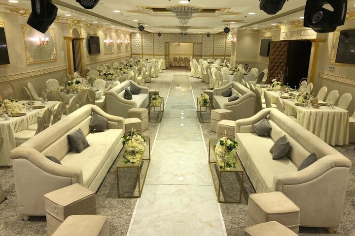 Ballroom/Hall 48 of 55