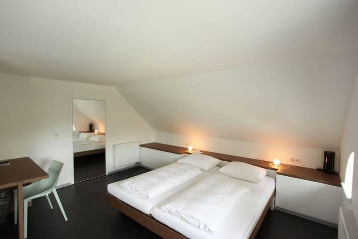 Room 15 of 35