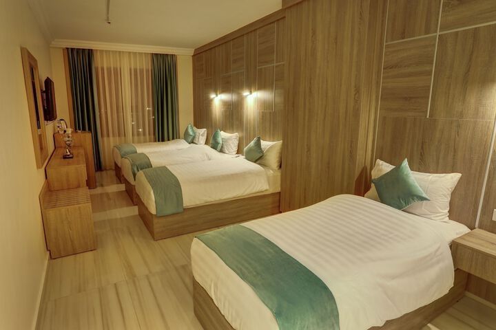 Room 7 of 15