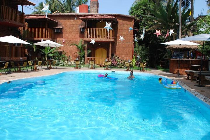 Hotel with Pool