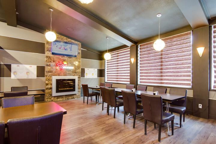 Dining Photos
