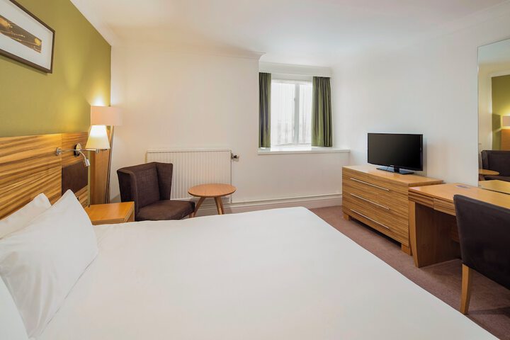 Room 30 of 90
