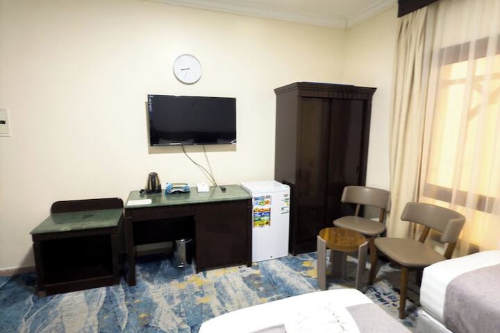 Room 3 of 17