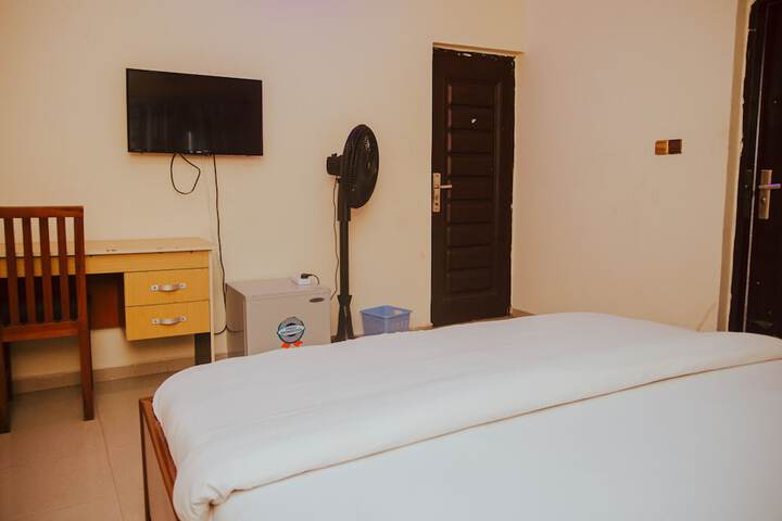 Room 15 of 27