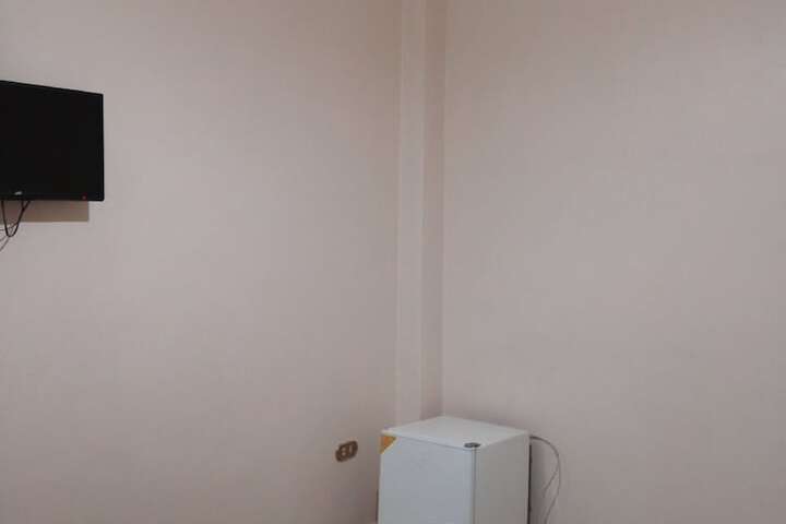 Room 8 of 25