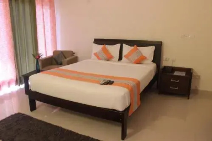 Room 4 of 14