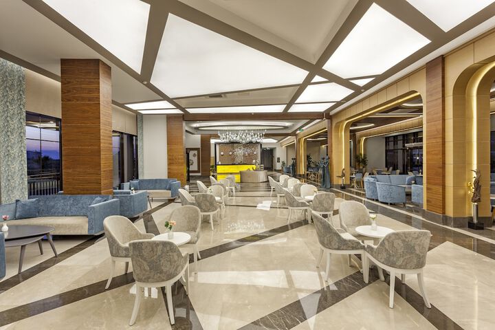 Hotel Interior 4 of 121