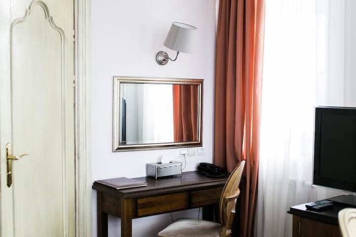 Room 20 of 67