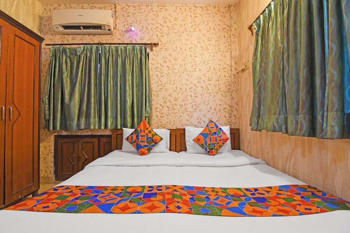 Room 10 of 27