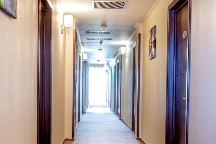 Ballroom/Hall 46 of 54