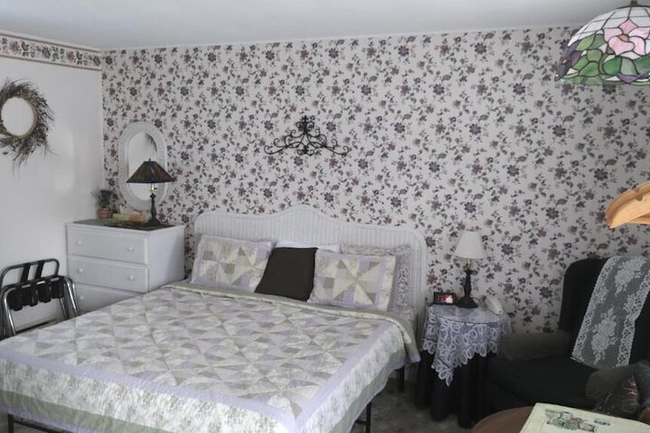 Room 3 of 32