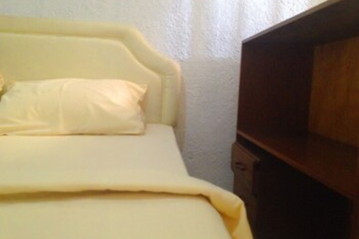 Room 21 of 25