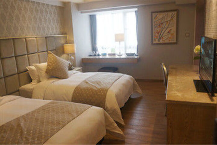 Room 14 of 27