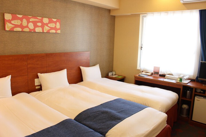 Room 7 of 94