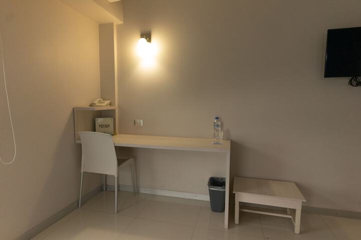 Room 14 of 30