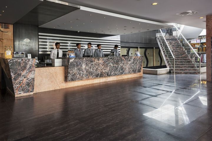 Check-in/check-out kiosk