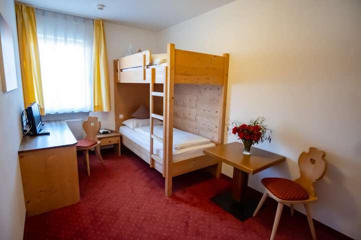 Room 7 of 31