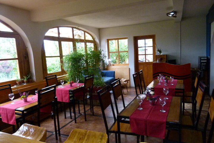 Dining 20 of 49