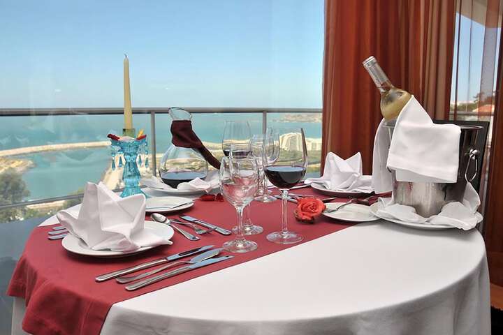 Dining 60 of 86