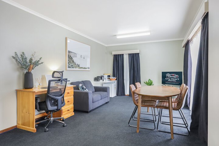 Room 44 of 62