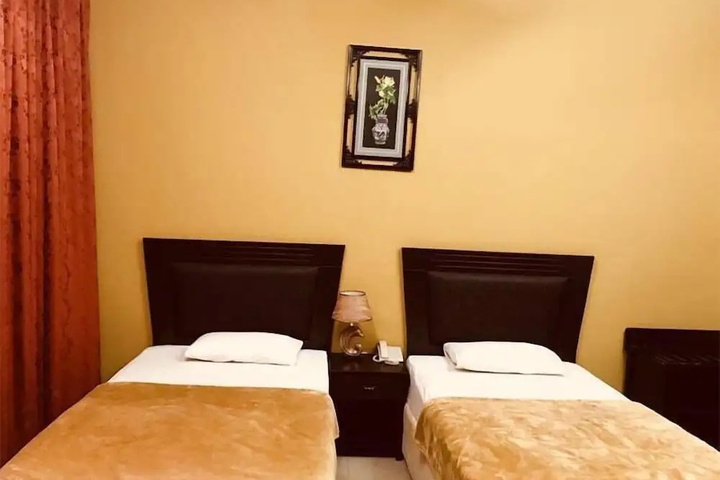 Room 5 of 12