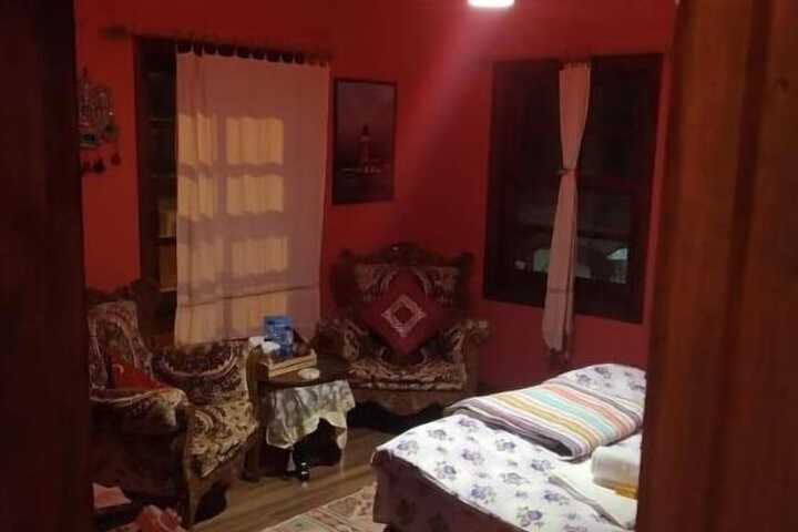 Room 13 of 29