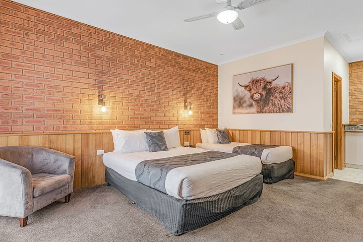 Room 48 of 64