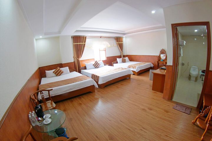 Room 29 of 77