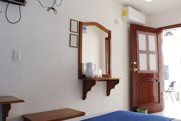 Room 13 of 35