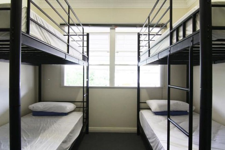 Room 6 of 22