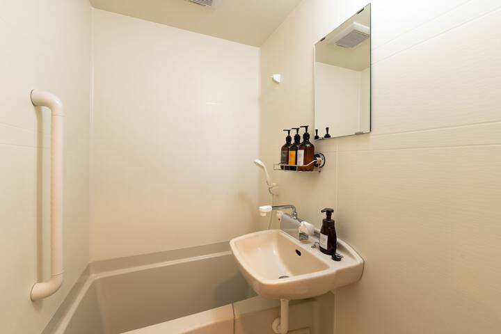 Room 12 of 20